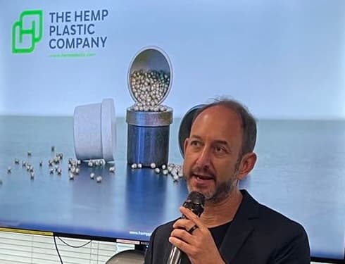 Paul Benhaim presenting at The Hemp Plastic Company event